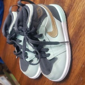 Air Jordan 1 Retro High GS Mint Foam Toddler Size 6C